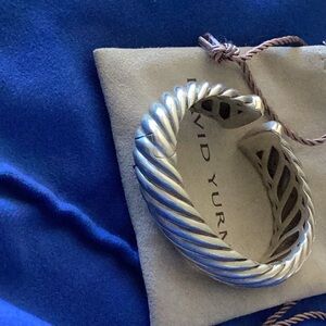 DY cable bracelet approx 15mm w/18k gold accents@cuff ends.Cuff only item4sale